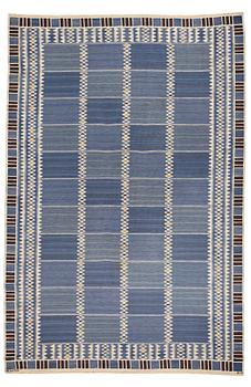 207. Barbro Nilsson, MATTO, "Salerno blå", flat weave, ca 425-429,5 x 278-281 cm, signed AB MMF BN.