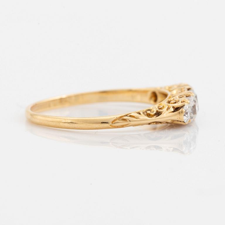 18K gold and old cut diamond band ring.