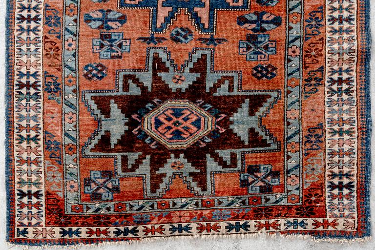 An antique Karabagh carpet ca 150x93 cm.