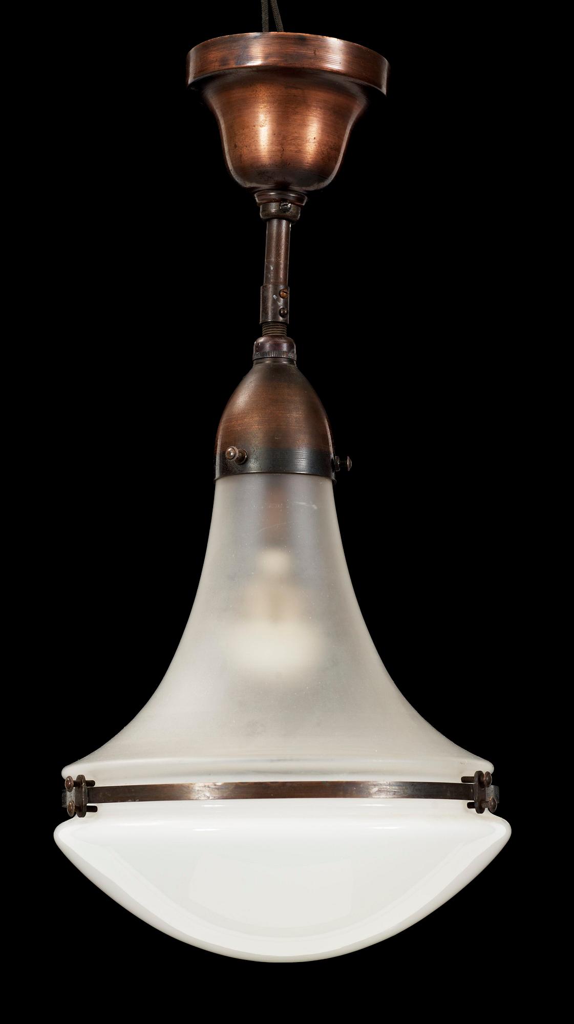 TAKLAMPA, möjl Peter Behrens för AEG (Allgemeine Electricitäts-Gesellschaf), 1900-talets första hälft.