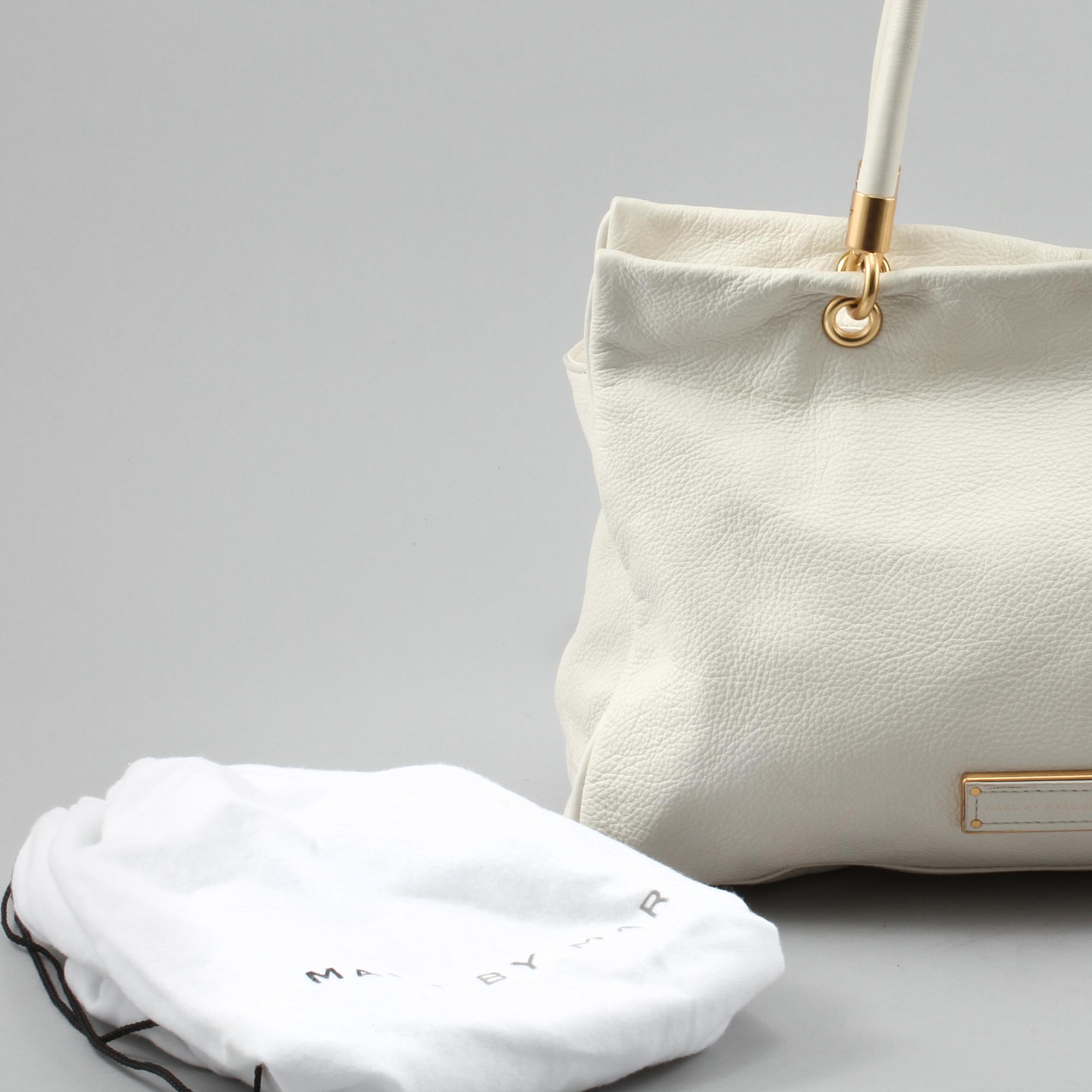 VÄSKA, "Too hot to handle", Marc by Marc Jacobs.