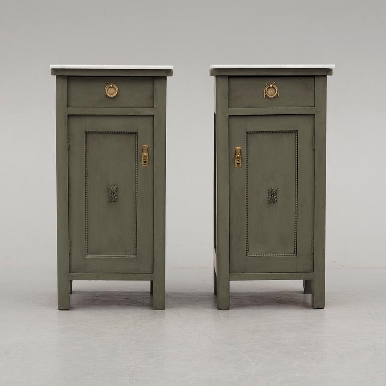 SÄNGBORD, ett par, 1900-talets första hälft.