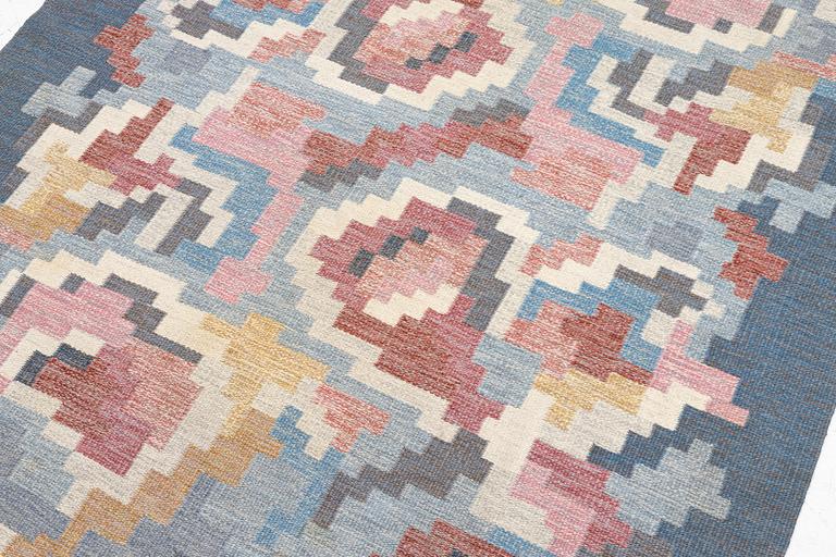 Erik Lundberg, rug, flat weave, "Coral", approx. 240 x 170 cm, Vävaregården Eringsboda, signed V.