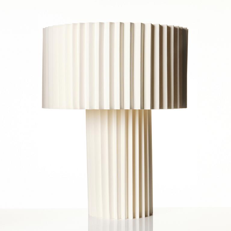 FOLKFORM, "L árt Plisse no 2", Form study in white, a table / floor lamp, Studio Folkform, 2022.