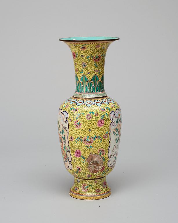 An enamel on copper vase, Qing dynasty (1644-1912).