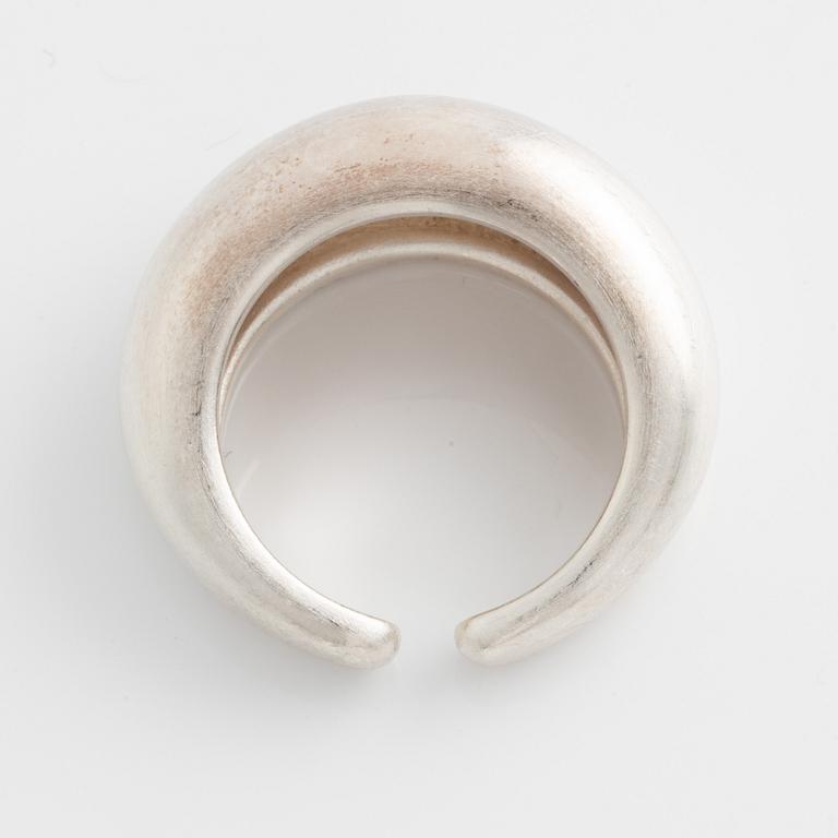 An Ole Lynggaard silver ring.
