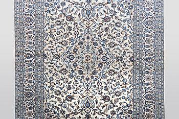 Matta, Keshan, ca 370 x 246 cm.