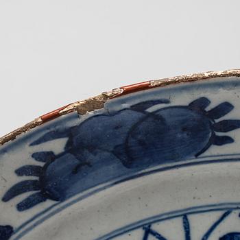 FAT, 2 st, porslin, Delft Holland ca 1700.