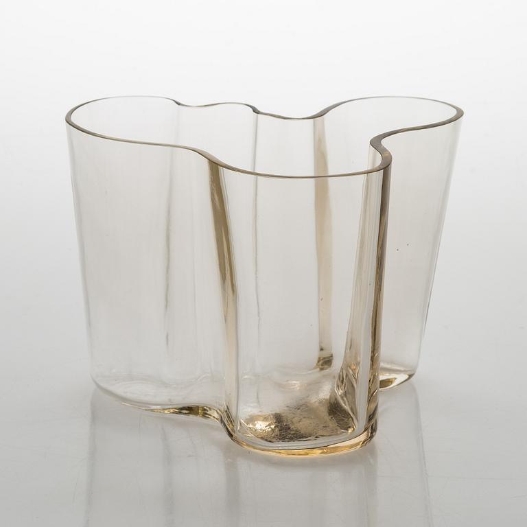 Alvar Aalto, vas 3030, signerad Alvar Aalto 3030.