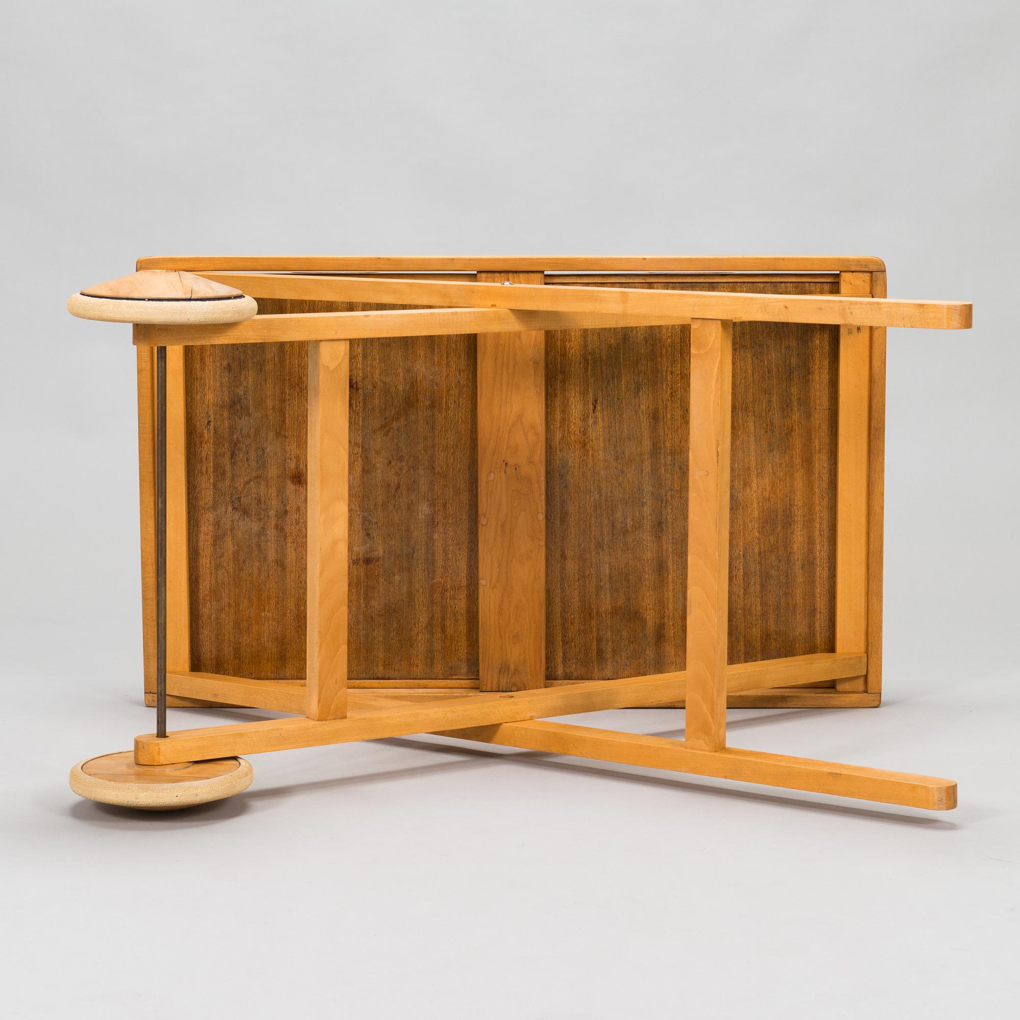 Aulis Leinonen & Tapio Wirkkala, a '3980' tea trolley. Manufactured by Asko 1959-1960.