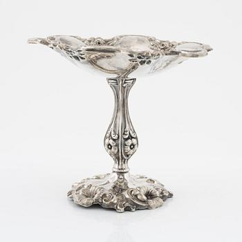 Skål på fot, silver, nyrokoko, Gustav Möllenborg, Stockholm, (1823-1850) (?).