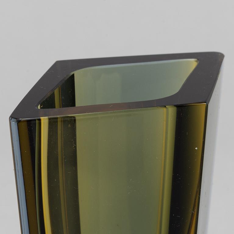 Kaj Frank, a glassv vase, 'Prisma', from Nuutajärvi Notsjö, signed and dated -65.