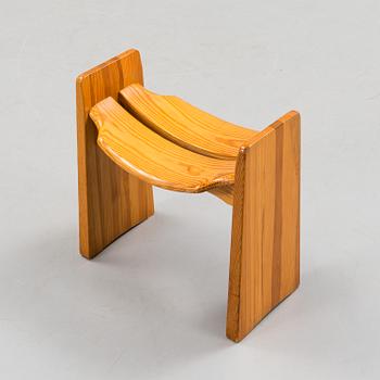 GILBERT MARKLUND, pall, Flarkens snickeri AB, formgiven 1969.