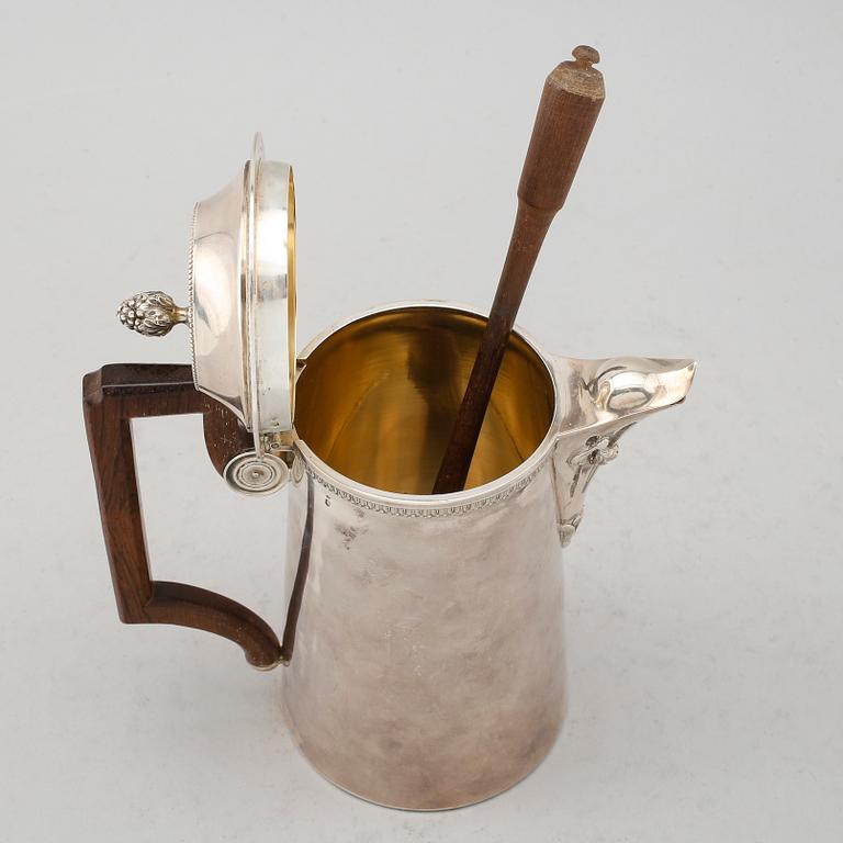 CHOKLADKANNA, silver, Louis Seizestil, Frankrike, omkring år 1900. Vikt ca 460 gram.