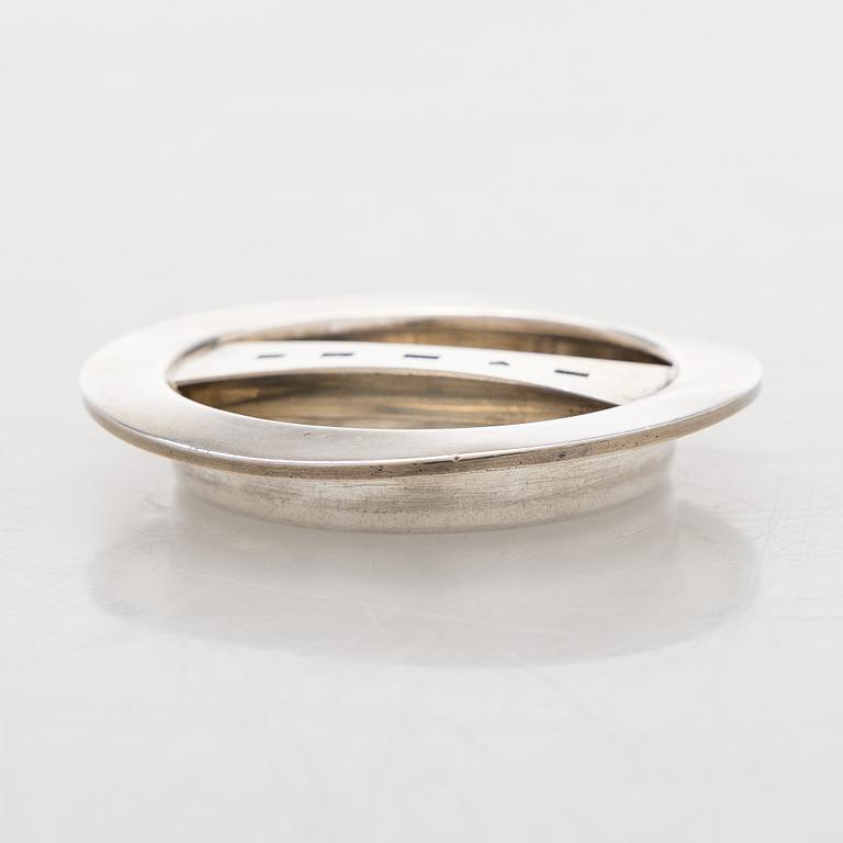 Bertel Gardberg, tedosa, teak och lock i silver, märkt BRG, silver 916H, Helsingfors 1957.