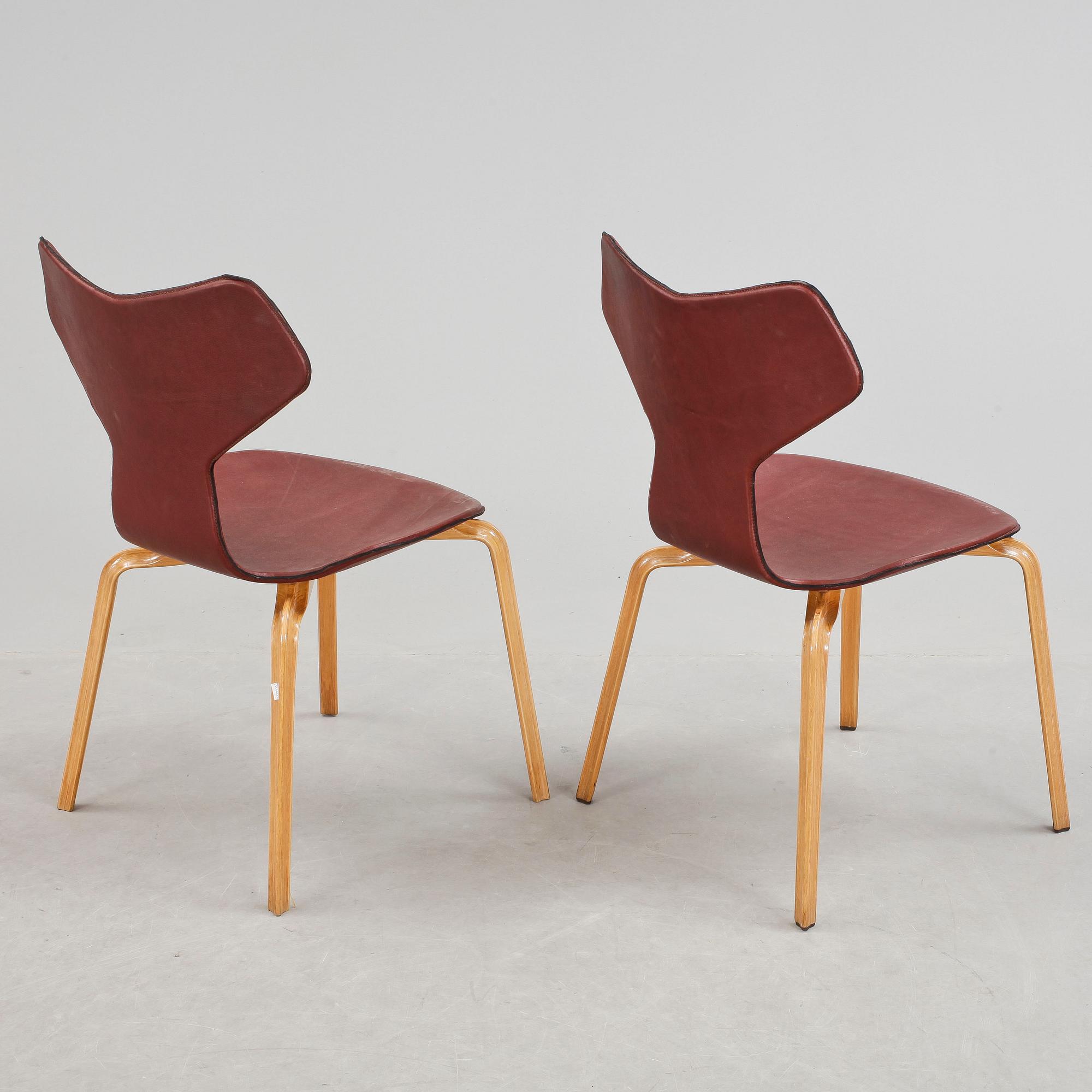 STOLAR, ett par, "Grand Prix", Arne Jacobsen, Fritz Hansen, Danmark.