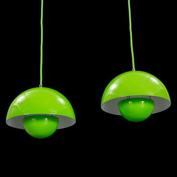 TAKARMATURER, ett par Flower Pot Verner Panton. Modellen formgiven 1968.