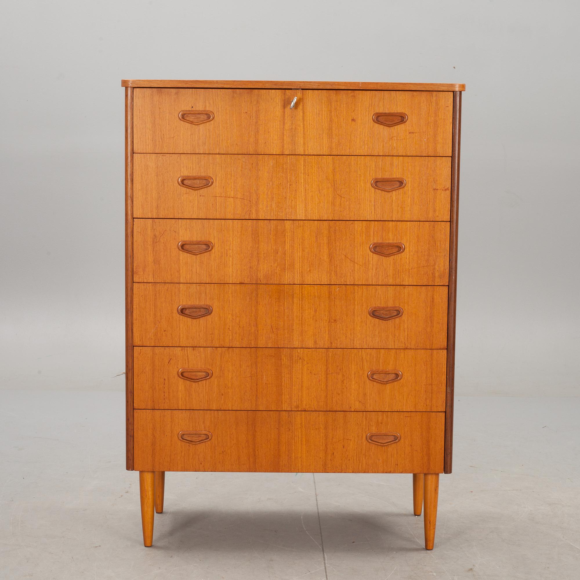 BYRÅ, teak, 1960-tal.