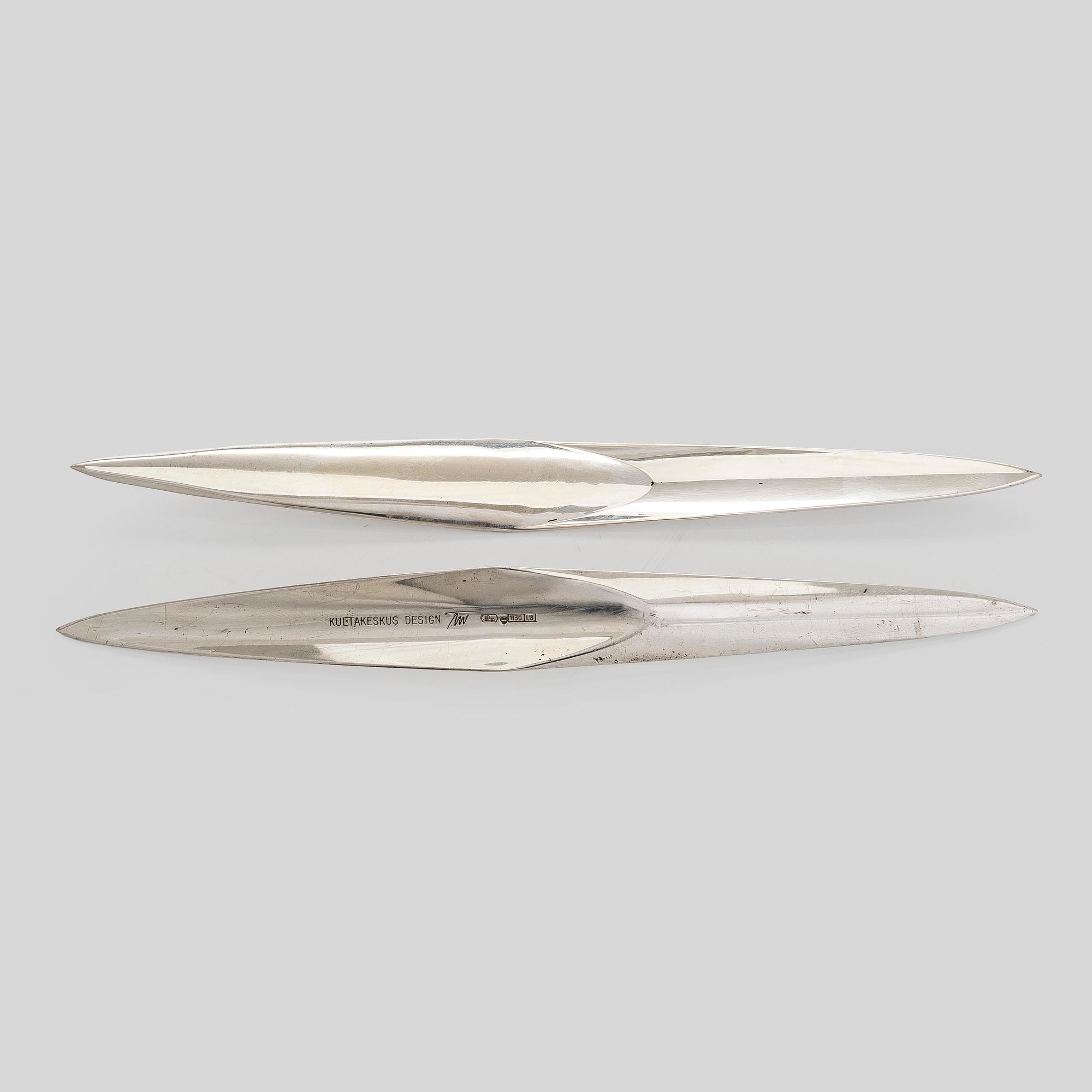Tapio Wirkkala, Two paper knives, silver. Kultakeskus, Hämeenlinna 1988 and 2005.
