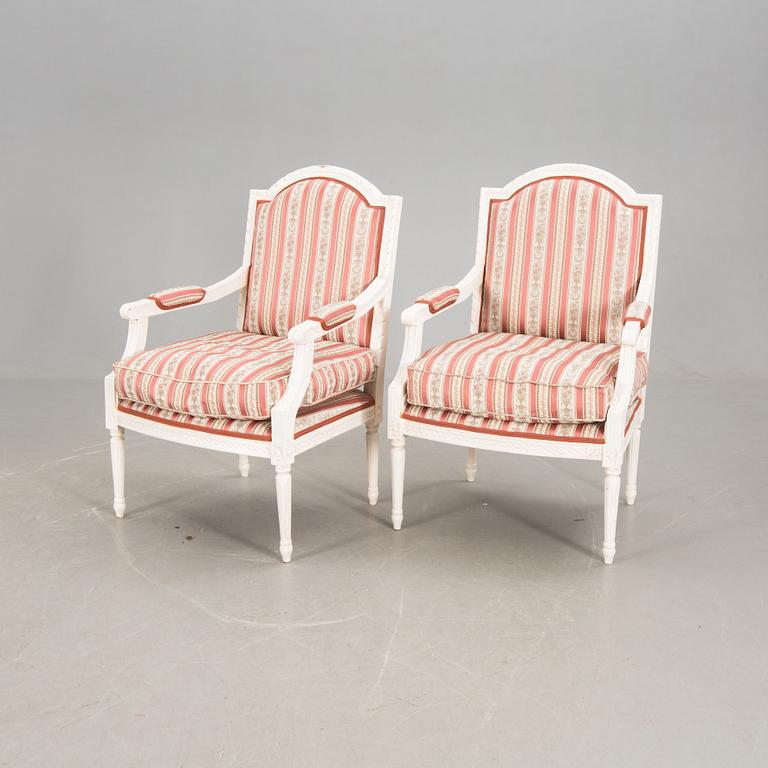KARMSTOLAR, ett par, Louis XVI-stil, 1900-talets slut.