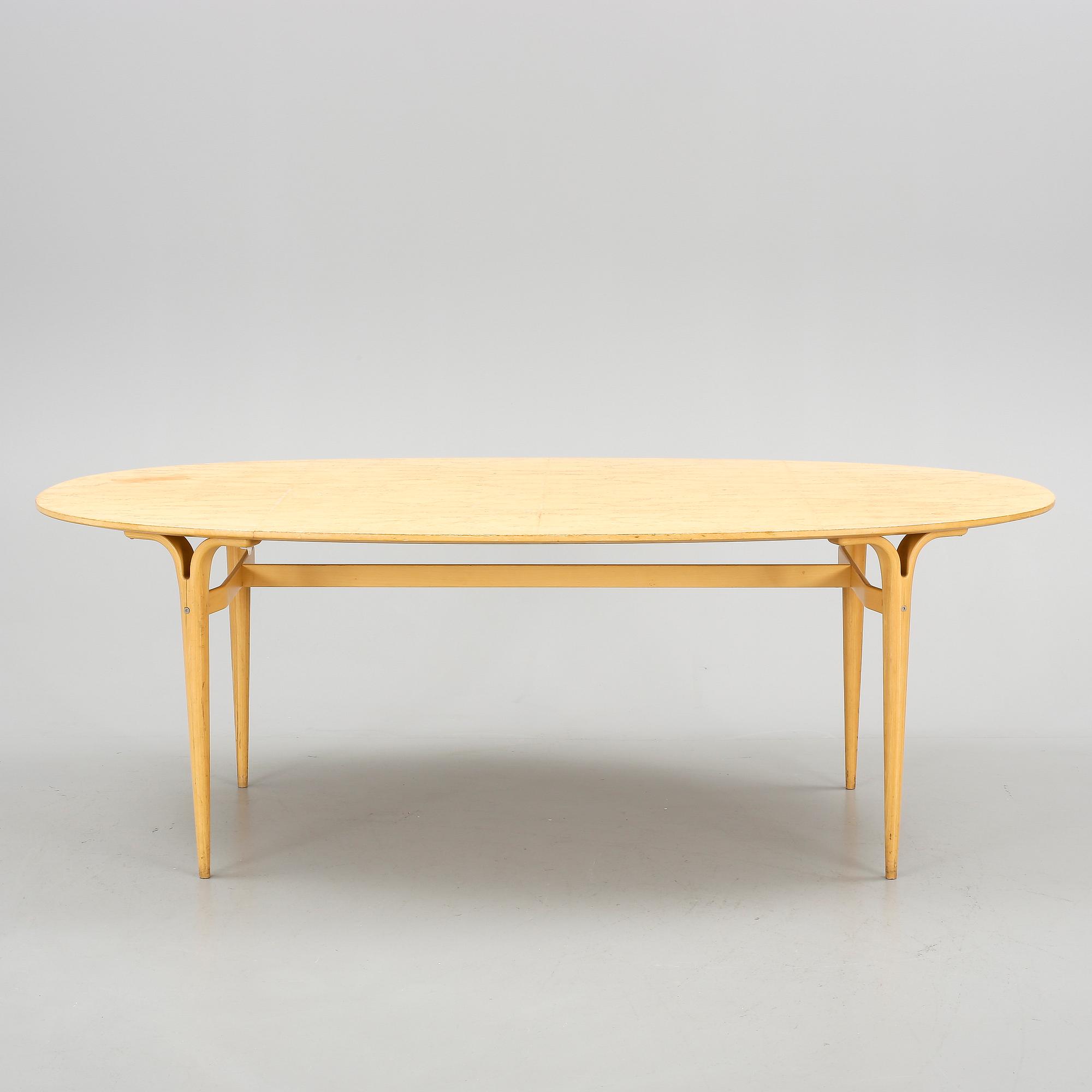 MATBORD. "Superellips", Bruno Mathsson och Piet Hein för Fritz Hansen, Danmark.
