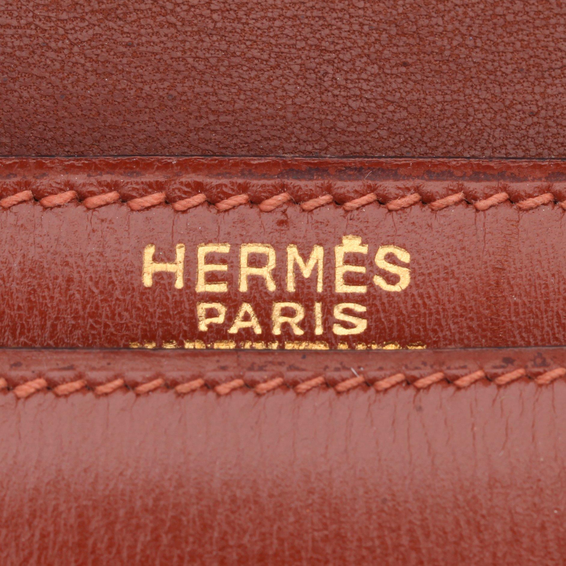 HERMÉS, a brown leather shoulder bag.