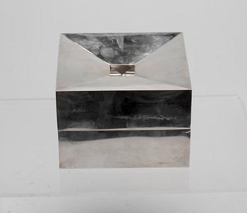 DOSA, silver, Konstfackskolan, Stockholm, 1987. Vikt ca 650g.