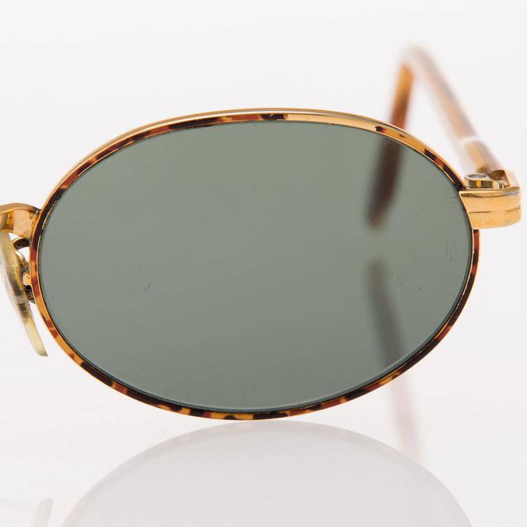 RAY-BAN SIDESTREET CROSSWALK SUNGLASSES.