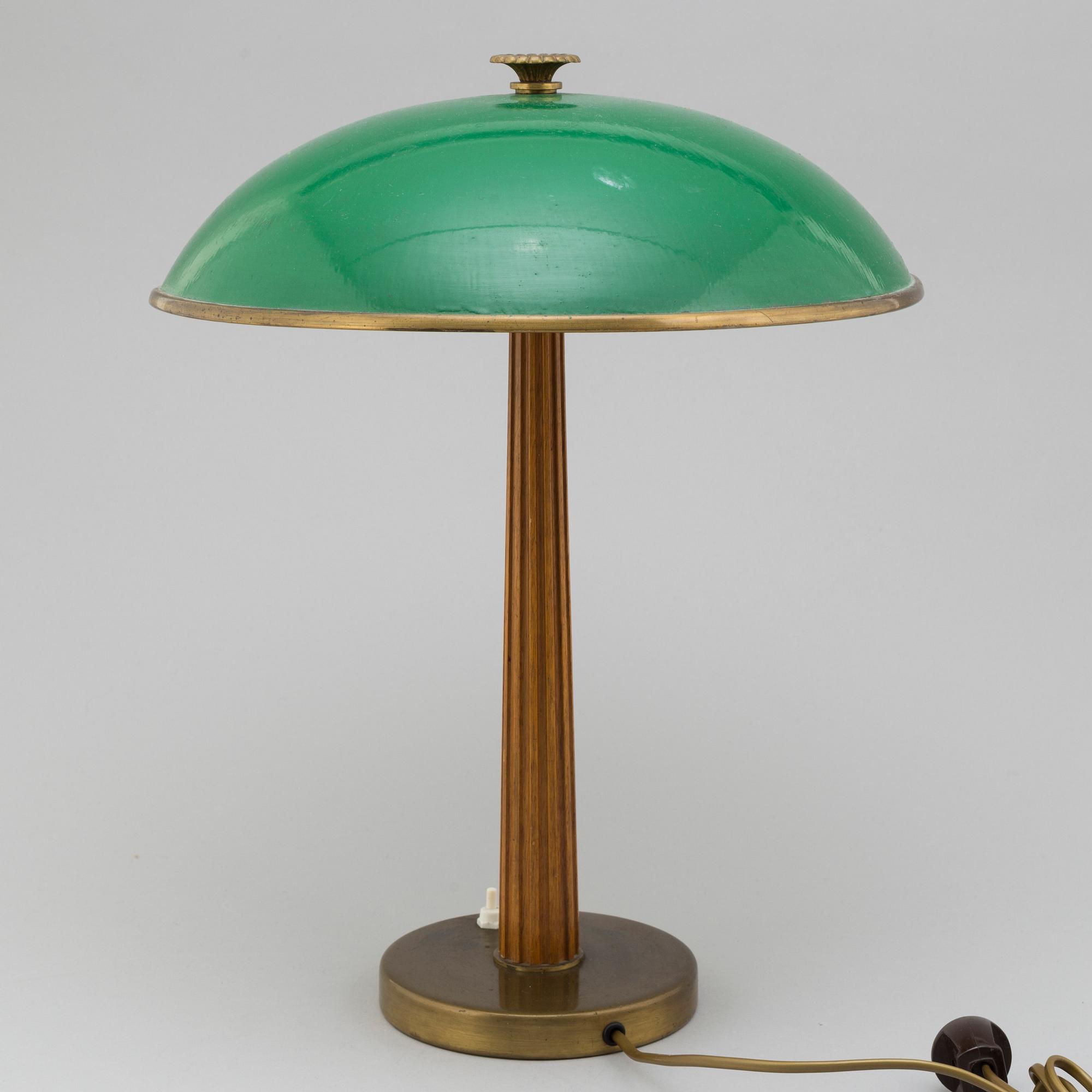 A 1930s / 40s table lamp.