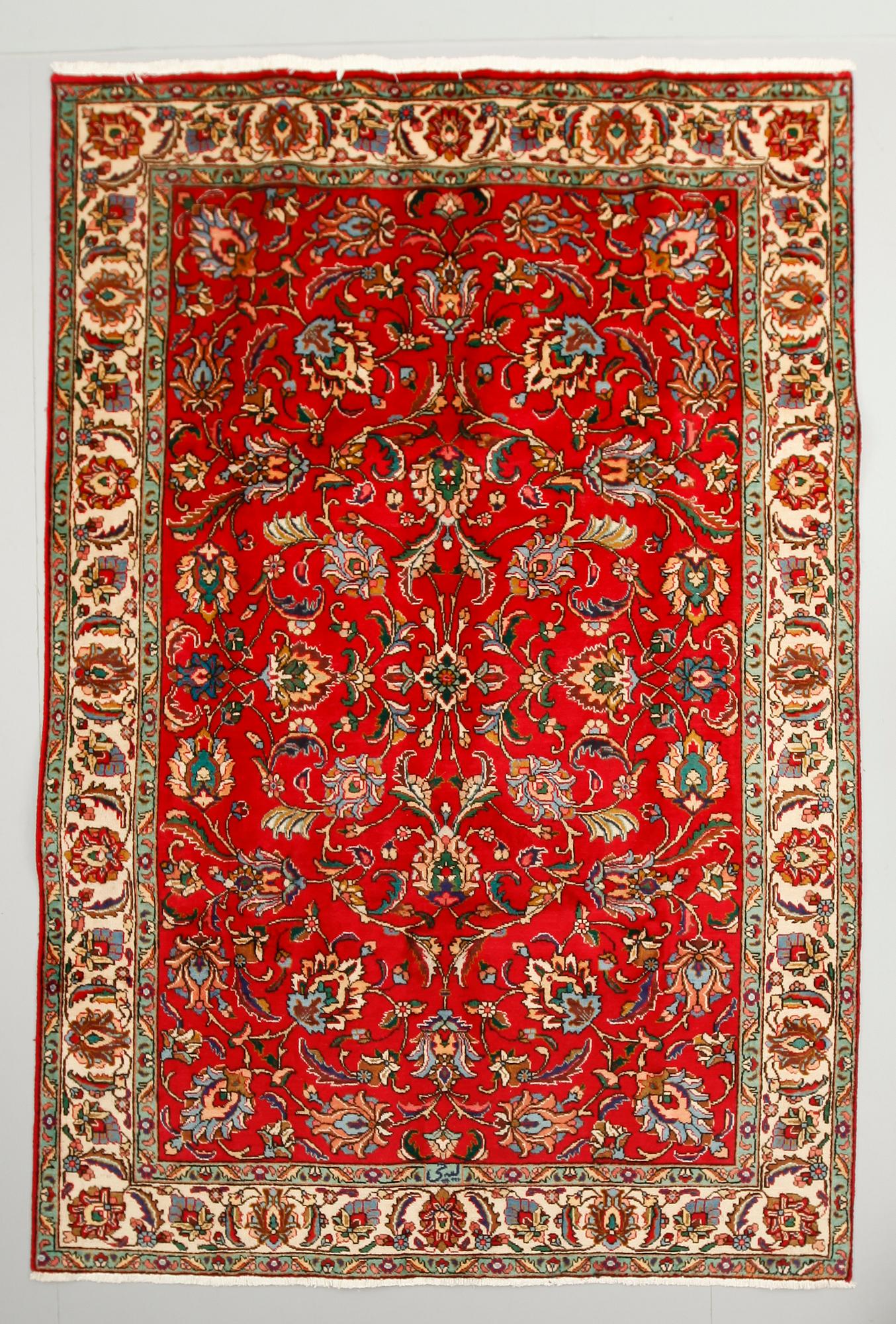 MATTA, Täbriz, ca 290 x 197 cm.