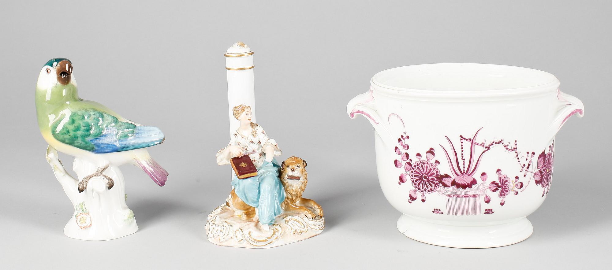 PARTI PORSLIN, 3 delar, porslin, Meissen, bland annat Marcolini-perioden omkring år 1800.