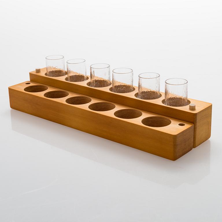 Tapio Wirkkala, A set of six 'Niva' snaps glasses. Original wooden box.