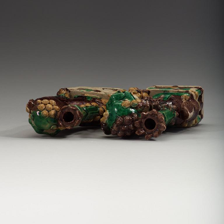 A pair of joss stick holders, Qing dynasty, 18th Century.