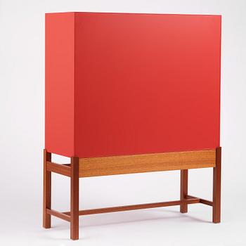 Josef Frank, a cabinet model 2192, Firma Svenskt Tenn, post 1985.