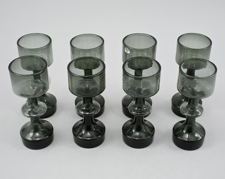 VASER, 8 st, glas, Kaj Franck, Nuutajärvi Notsjö, Finland, 1900-talets andra hälft.