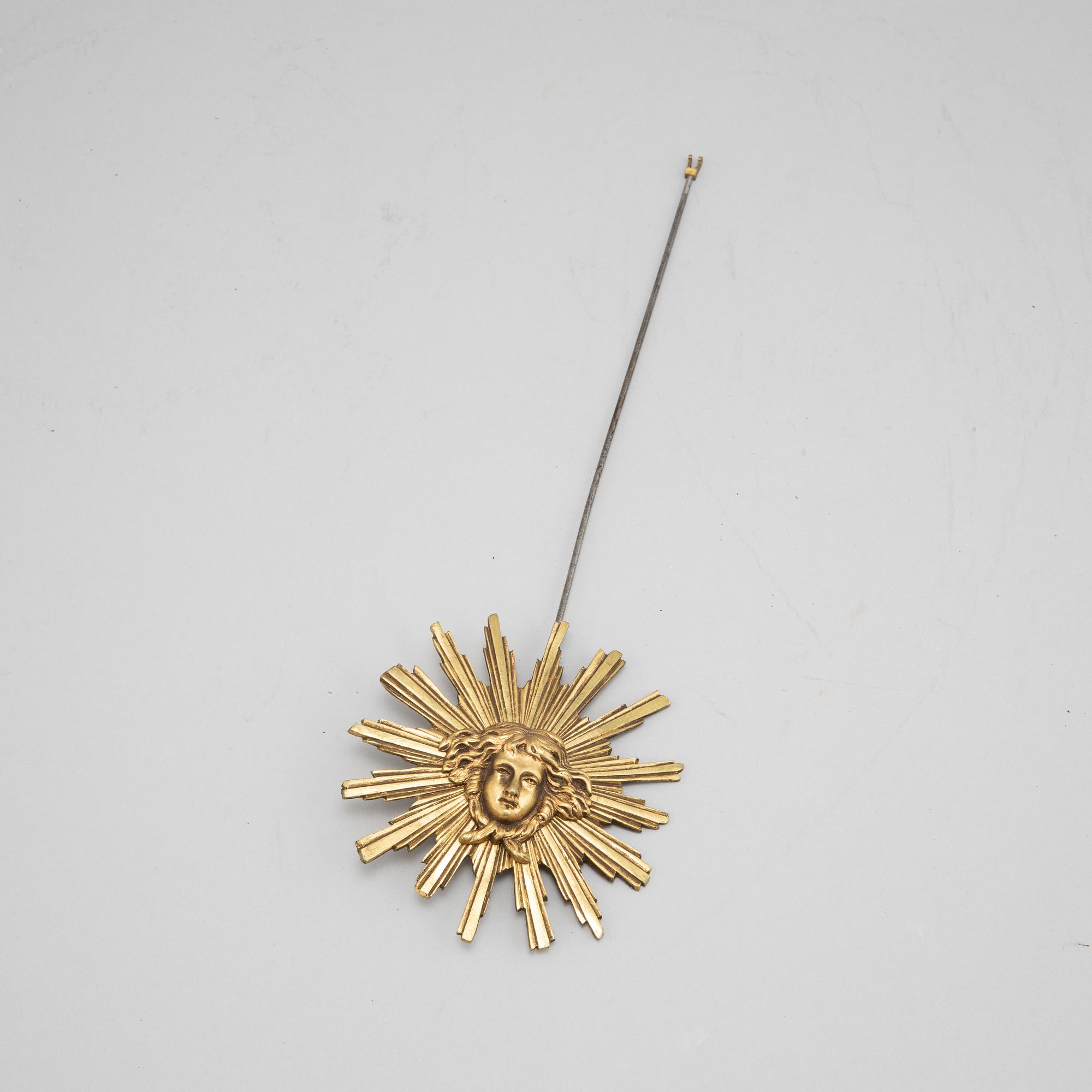 A French Louis XV-style bracket clock, second half of the 19th Century.