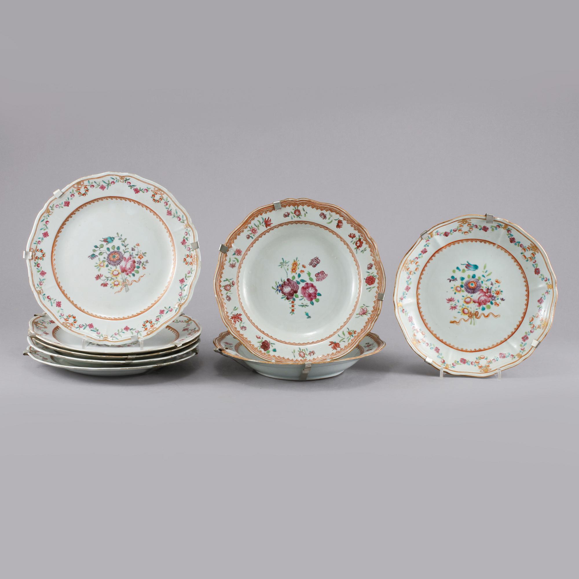 TALLRIKAR, 7 st, samt SKÅLFAT, porslin, Kina, 1700-tal.