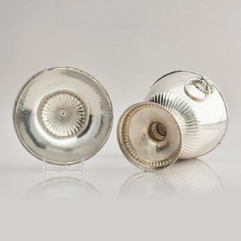 A Swedish 18th century silver tureen and cover, mark of Erik Holmberg, Lund 1796.