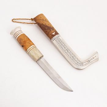 A reindeer horn knife by Per Sunna, before 1965, signed.