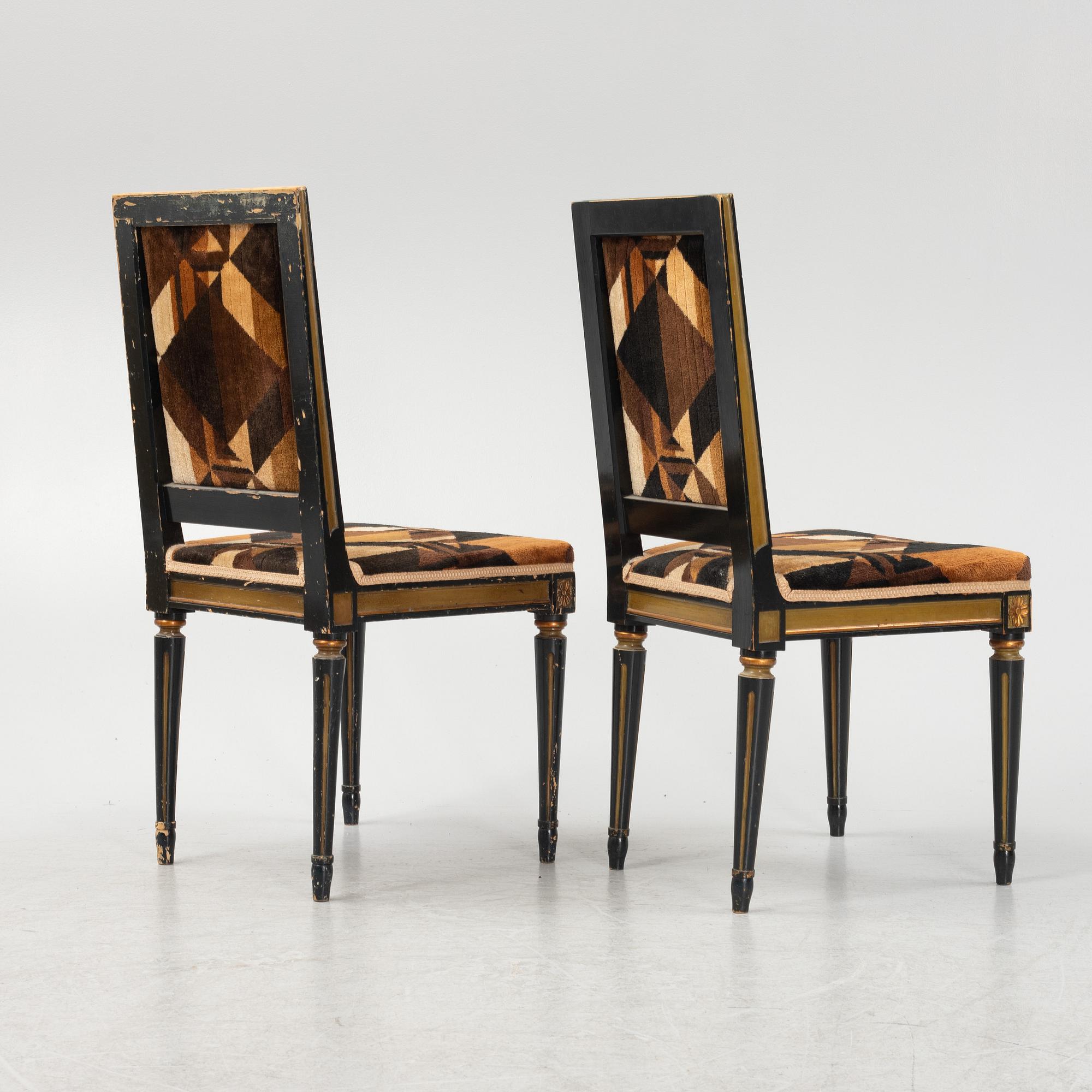 Dining table and 6 chairs, Louis XVI style. Early 20th century.