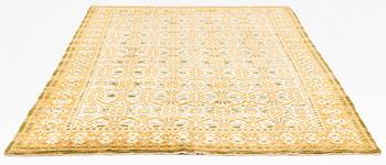 A semi-antique 'Cuenca' style spanish Madrid carpet. ca 293 x 196 cm.