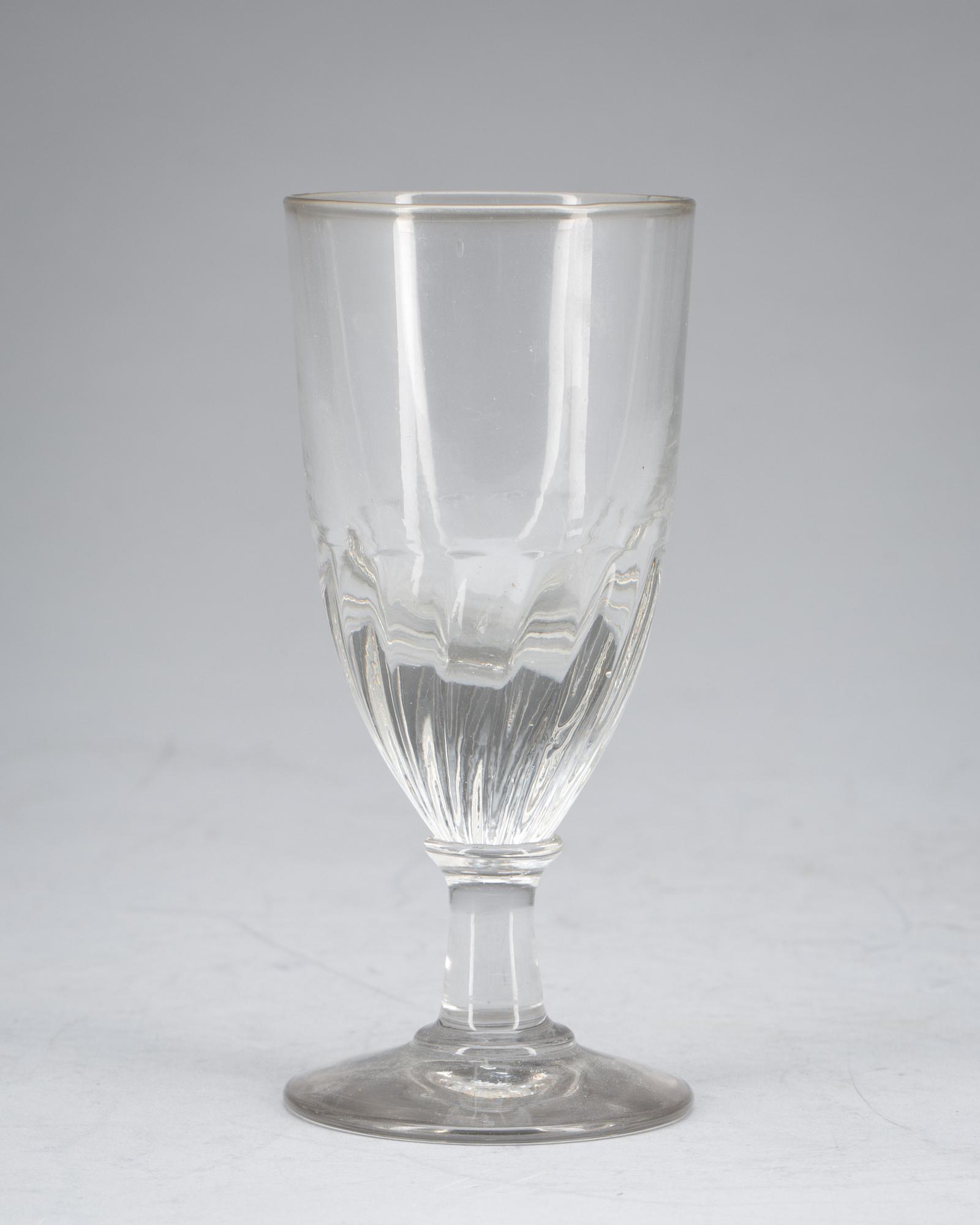 VINGLAS, 24 snarlika. Frankrike, 1800-tal.