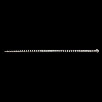 A diamond, circa 5.00 cts, bracelet.
