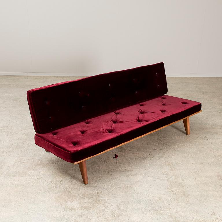 CARL GUSTAF HIORT AF ORNÄS, A SOFA. 1950s.