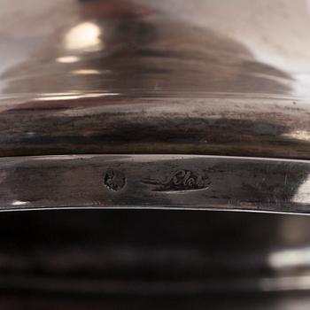 VINKANNA, silver, otydliga stämplar. Vikt 587 g.