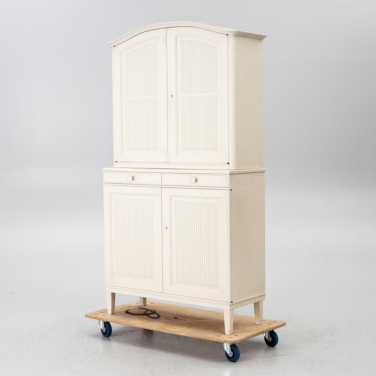 Carl Malmsten, cabinet, “Herrgården”, Svenska Möbelfabrikerna Bodafors, 1961.