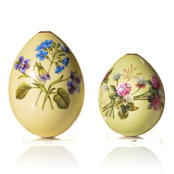 Two Russian porcelain Easter Eggs, circa 1890-1900. presumably Imperial Porcelain Manufactory, St Petersburg.