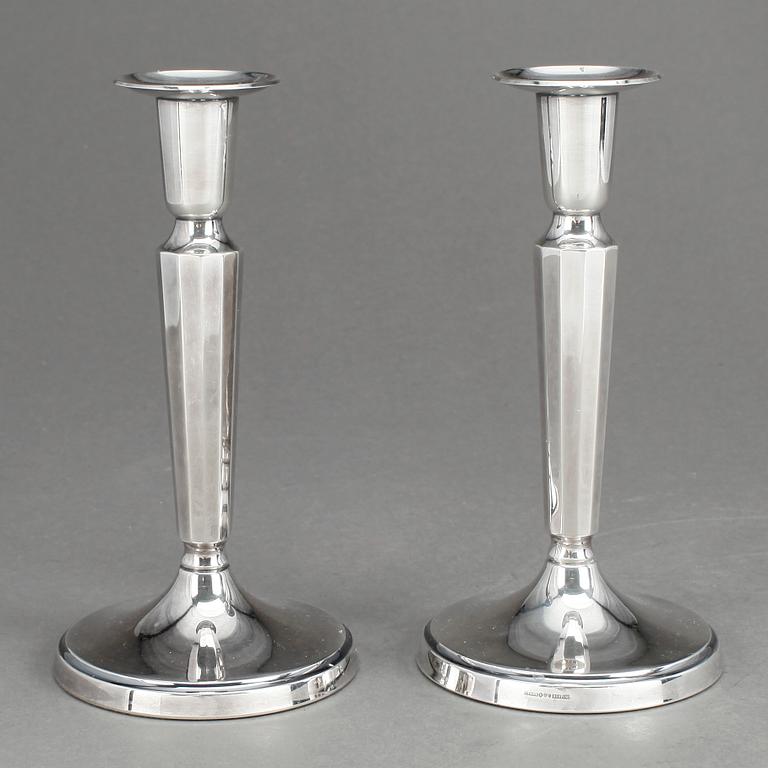 LJUSSTAKAR, ett par, silver, Ceson, Göteborg, 1995.