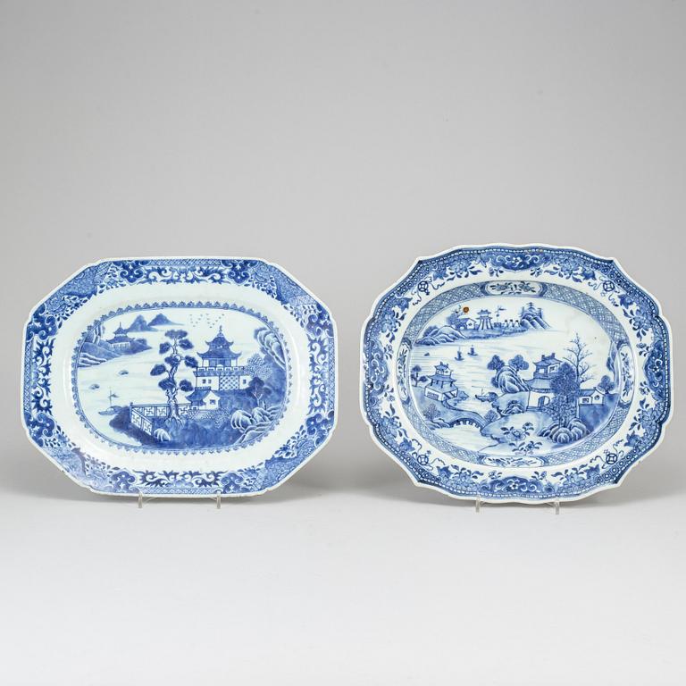 Two blue and white dishes, Qing dynasty, Qianlong (1736-95).