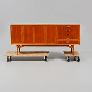 SIDEBOARD, AB Möbelfabriken Örnen, Rydaholm. 1960-tal.